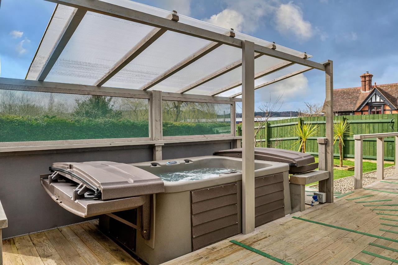 Finest Retreats - Garden Lodge Craven Arms Ngoại thất bức ảnh