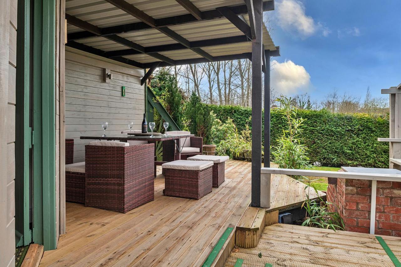 Finest Retreats - Garden Lodge Craven Arms Ngoại thất bức ảnh
